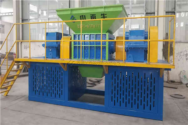 年關(guān)將至中再生提醒撕碎機(jī)使用過程中確保安全