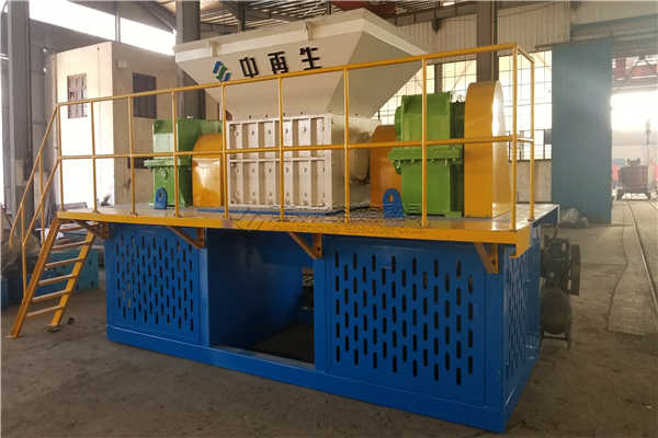 金屬撕碎機(jī)的進(jìn)料口為什么是漏斗狀