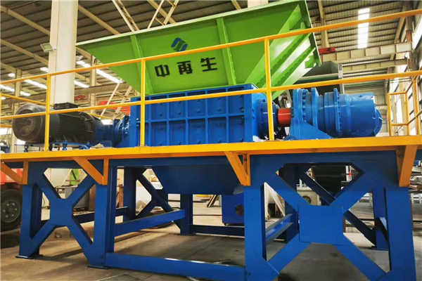 雙軸撕碎機(jī)挑選中再生科技不會錯(cuò)